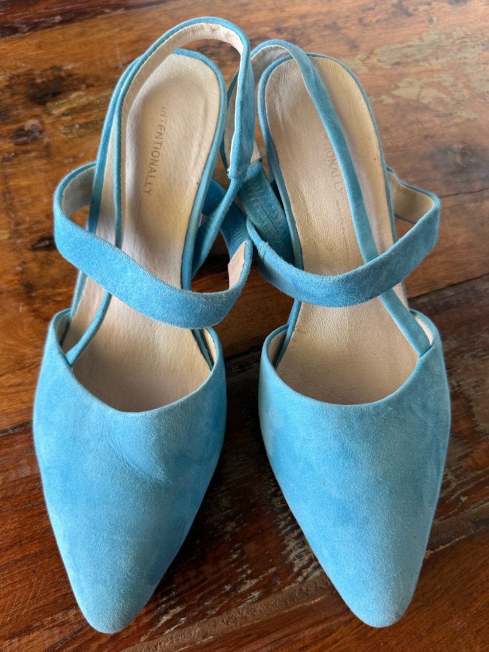 INTENTIONALLY Sky Blue Suede Pointed Toe Fairytale Heels Size 7 Ankle Strap